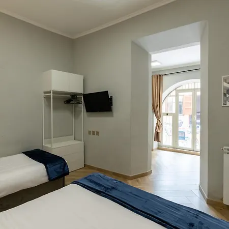Portafortuna Guesthouse - Close To Colosseum Rome Exterior photo