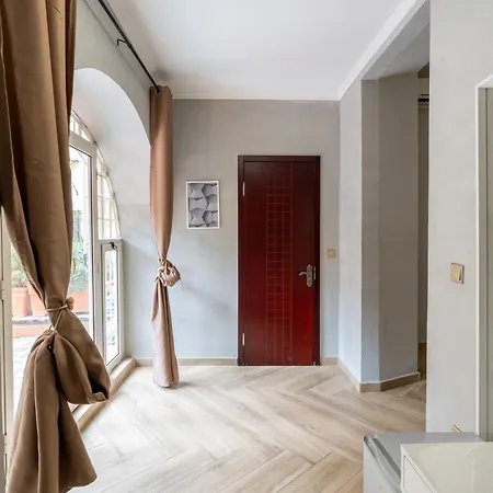 Portafortuna Guesthouse - Close To Colosseum Rome Exterior photo
